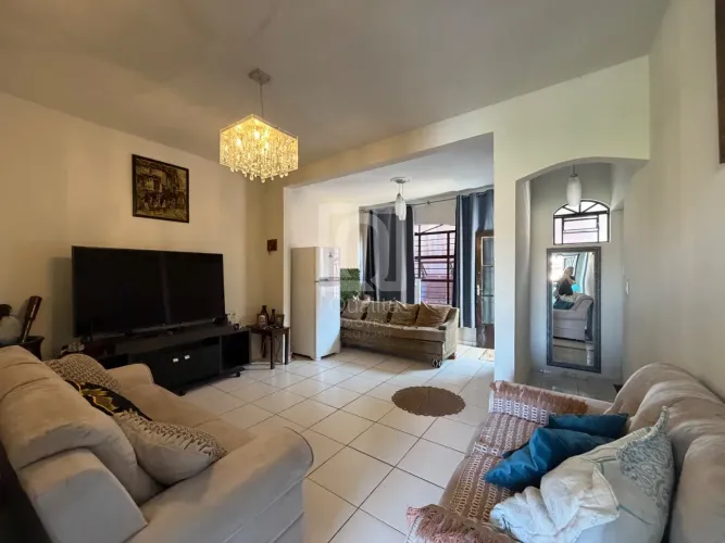 Casa Comercial a venda em Avenida Comercial Zona Norte
