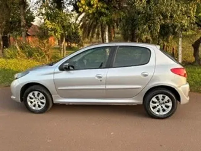 Peugeot 207 Active 1.4 Flex 8V 5P 2015