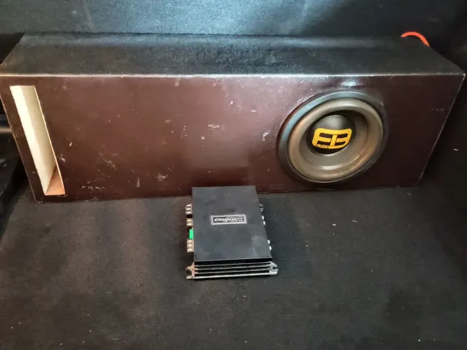 Caixa sub FB áudio 250 + módulo 550w