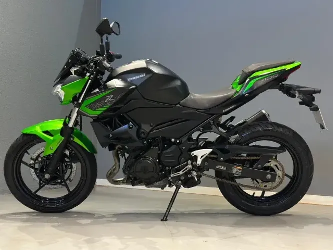 KAWASAKI Z400