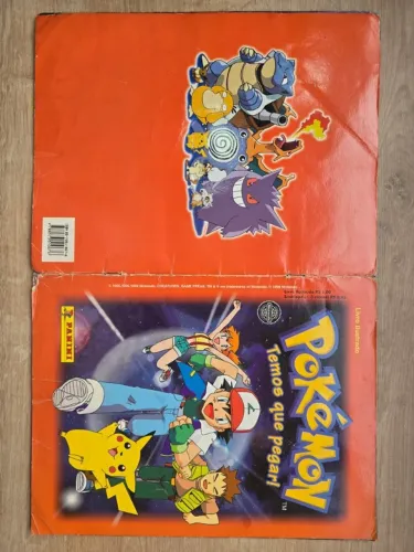 Albúm Figurinhas Pokemon Temos que pegar 1999 faltando 4 figurinhas - lote 1