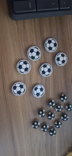 Ímãs para quadro metálico em formato de bolas de futebol