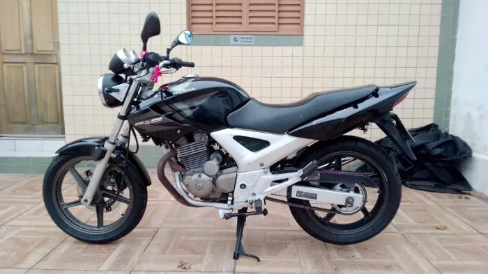 Moto em ótimo estado