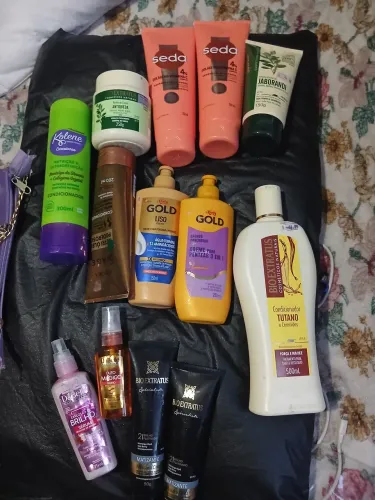Vendo cosméticos para cabelo marcas variadas tudo junto ou unidades separadas
