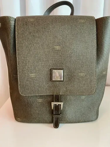 Bolsa Victor Hugo.
