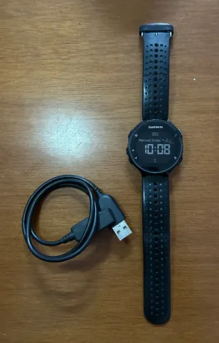 Relógio Garmin Forerunner 235