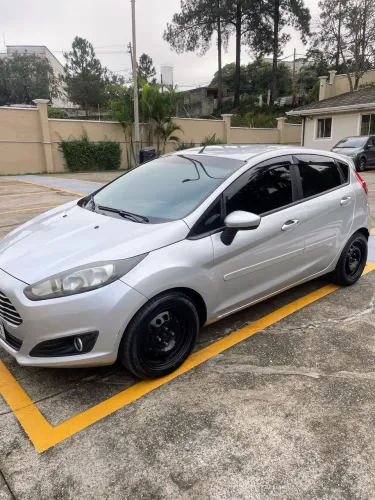 Ford Fiesta 1.5 16V Flex Mec. 5P 2015