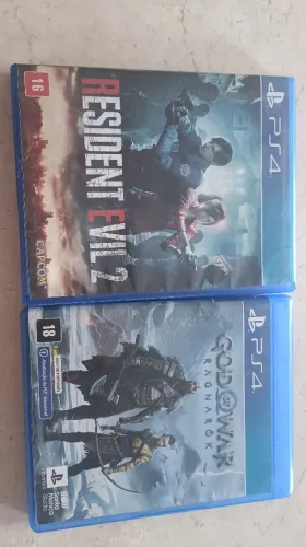 God of war Ragnarok e resident evil 2 remake, para ps4.