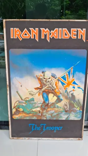 Antigo Poster Iron Maiden.