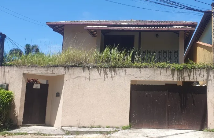 2 Excelentes Casas no Centro de Guapimirim c/ Piscina e Planejados