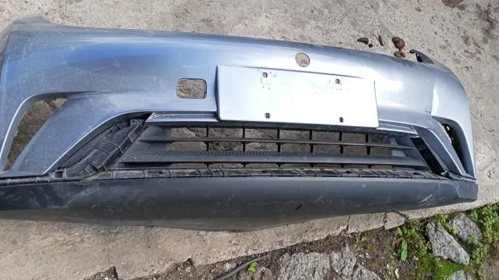 Vendo Pára-choque e Grade do Dolphin GS 1,500,00 reais