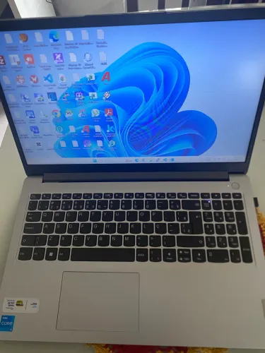 Notebook Lenovo IdeaPad 1 15IAU7 - Alto Desempenho