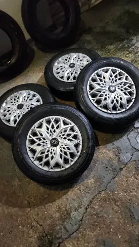 4 Pneus 175/75 R14 Meia Vida + Calotas