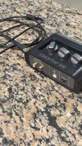 Interface De Áudio M-audio Fast Track
