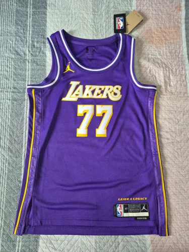 Regata Los Angeles Lakers #77 Doncic P