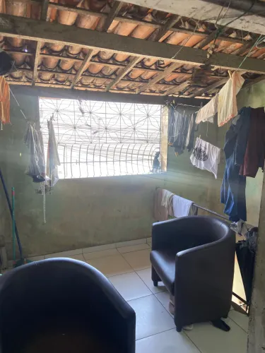 Vende-se Duas Casas