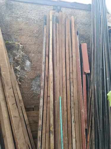 Vendo 30 barra de ferros chapa 20 3cm por 2cm /caibro de 3,35 m 6,5cm / vigota de 6 metros