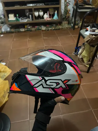 CAPACETE ASX - TAM 58 (pouquíssimo usado)
