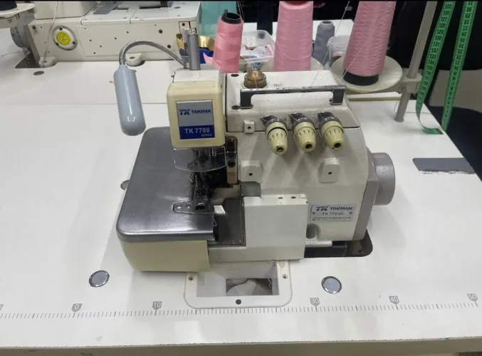 Maquina Overlock para calfar com nylon