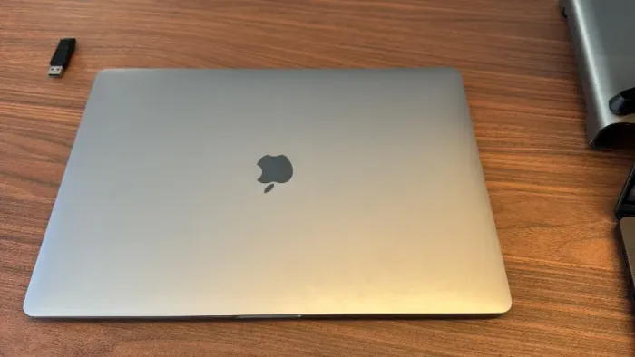 macbook pro 16