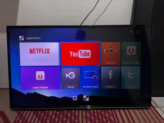 TCL 48? Smart TV - funcionando