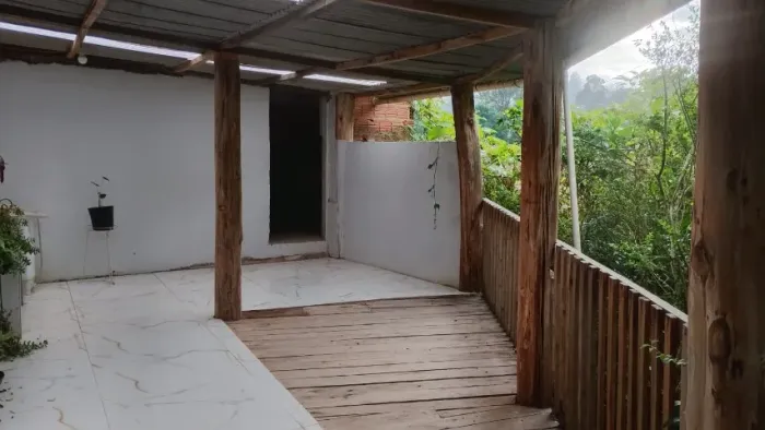 O Melhor Negócio da Região! São 3 casas, em um Terreno de 4.500m², Delfim Moreira/MG