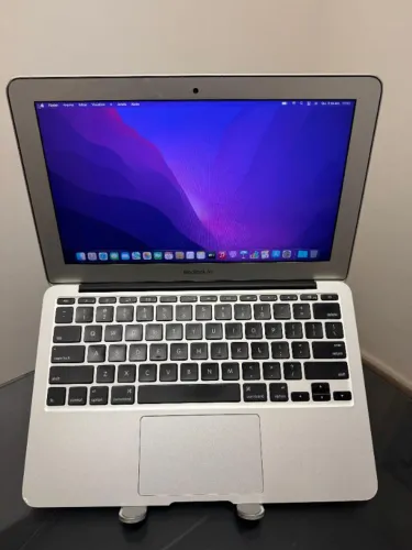 MacBook Air Silver - i5 - 4 GB RAM - Armazenamento 256GB - 11 Polegadas- -Completo