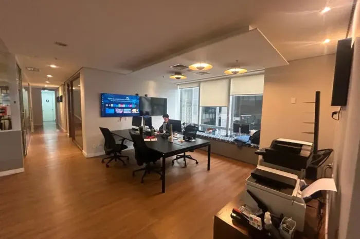 Conjunto Comercial de Alto Padrão para Locação no Itaim Bibi | 255 m² | 7 Vagas