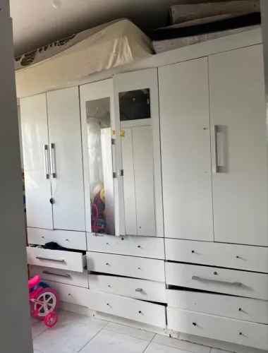 GUARDA ROUPA CASAL BEM GRANDE