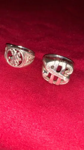 Vendo 02 Anéis de Prata 