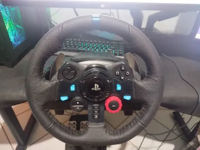 Volante G29 PS5/PC/PS4 com caixa, menos de 5 meses de uso.
