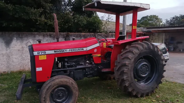 Trator MF 275