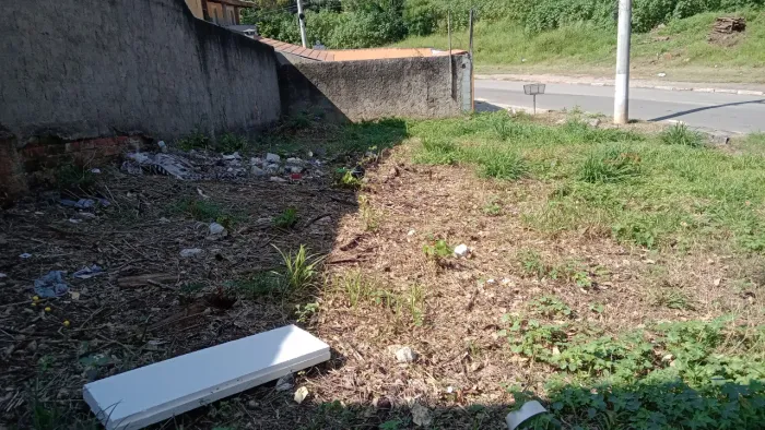 Vendo lindo terreno plano de esquina/R$125mil  a vista/Av.Jaguarii/Santana de Parnaíba/urg