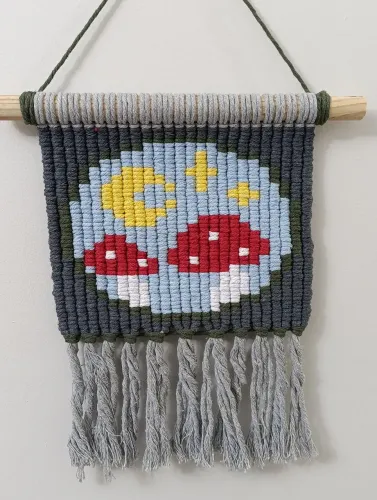 Pixel macramé cogumelos e lua 10,5cm x 15cm