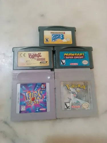 Game Boy lote 5 jogos originais Pokémon entre outros