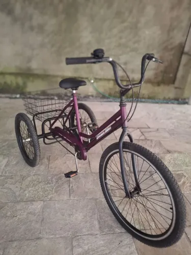 Triciclo para adulto pouco usado