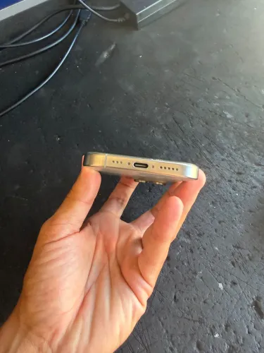 iPhone 16 pro 256gb