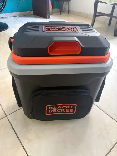 Mini geladeira portátil Black Decker 24L 12V