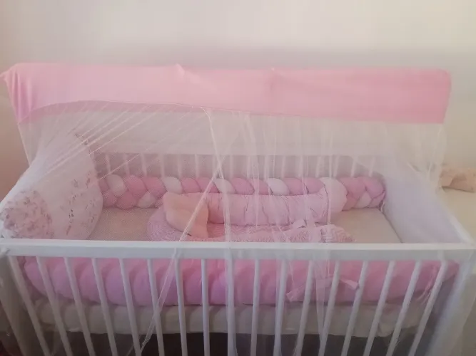 Vende se berço infantil com cômoda