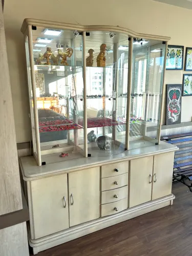 Vitrine balcão cristaleira