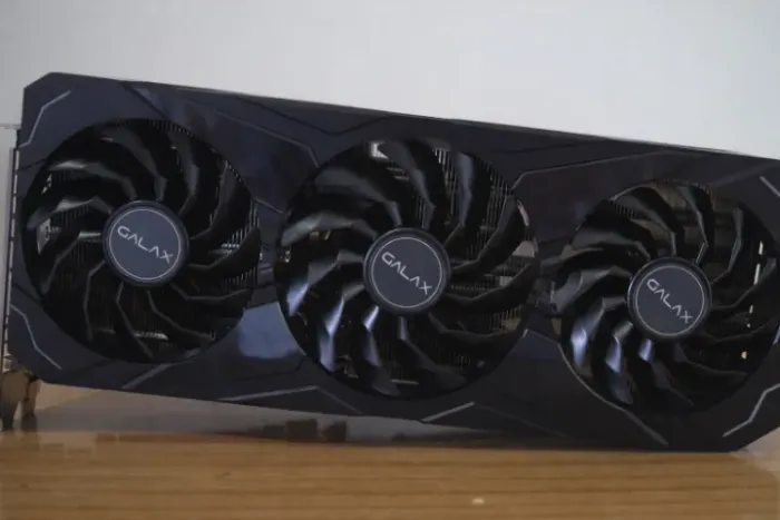 GALAX RTX 4070 TI 3 FANS