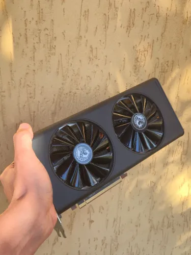 Placa de video RX 5700 8GB ( Vendo ou troco)