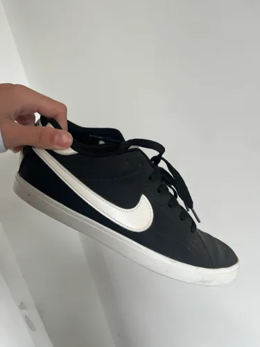 Tênis Nike semi novo
