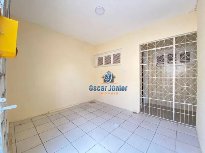 Casa com 1 Quarto para alugar, 40 m² por R$ 800/mês - Jóquei Clube - Fortaleza/CE