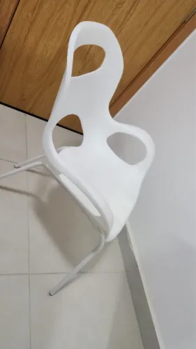 Escrivaninha + cadeira 