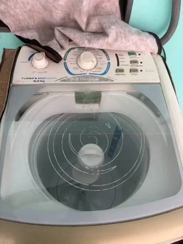 Máquina de lavar 8k electrolux