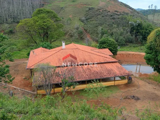Fazenda em Praça Cel. Amantino - Piranga, Mg, 36480-000, Brasil - Piranga - Senhora de Oli