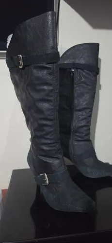 Bota salto couro cano alto 