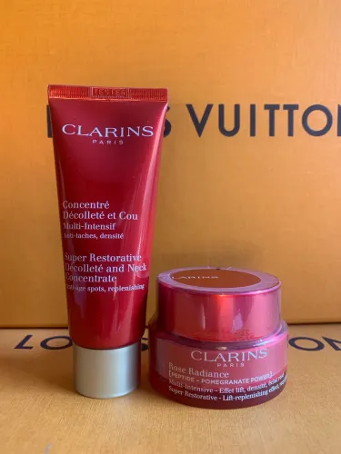 2 cosméticos clarins originais total de 1800 na loja
