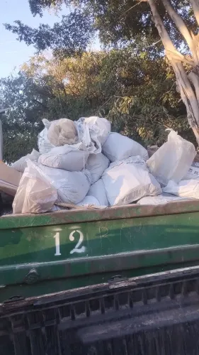 Retiro entulhos e móveis 